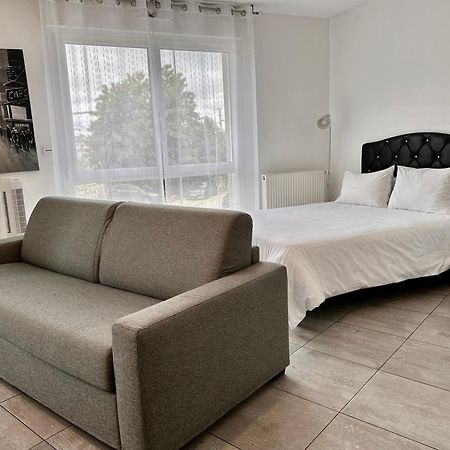 Residence 4T - 33 Avenue Gaston Chauvin Aulnay-sous-Bois Kültér fotó